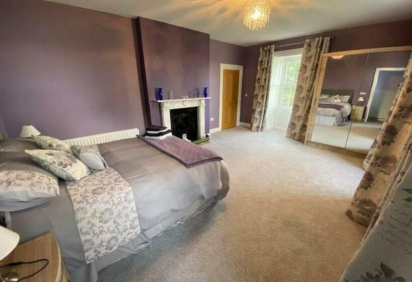 Bed and Breakfast Portinaghy House