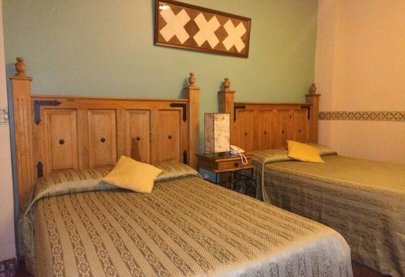 هتل Plaza Bicentenario