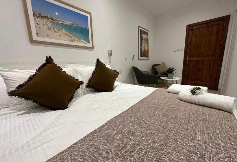 پانسیون The Beach House