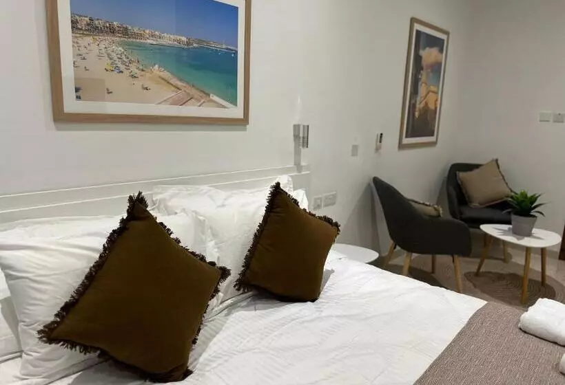 پانسیون The Beach House