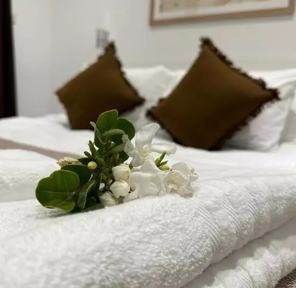 پانسیون The Beach House