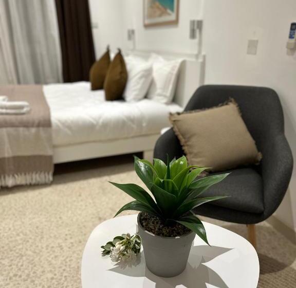 پانسیون The Beach House