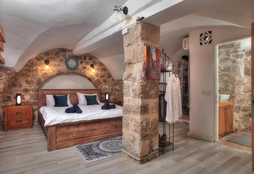 Hotelli אבני החושן   סוויטות יוקרה בצפת העתיקה   Avnei Hachoshen   Luxury Suites In The Old City