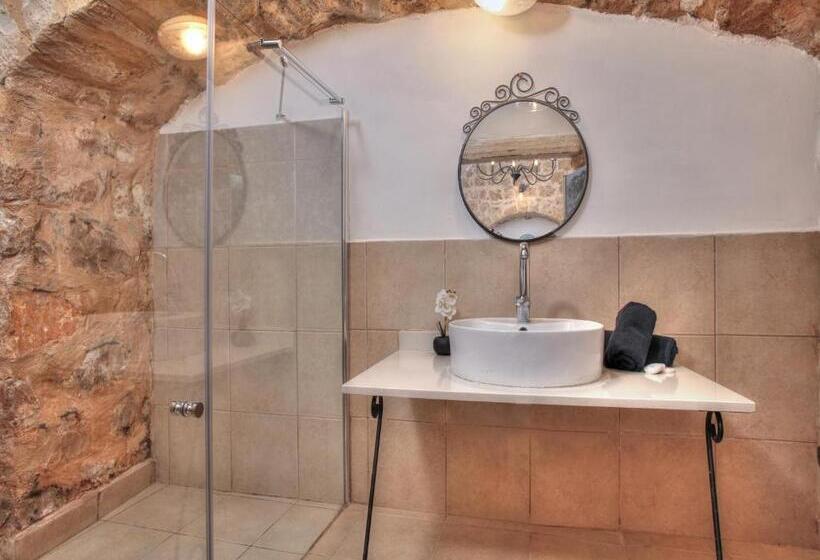 Hotelli אבני החושן   סוויטות יוקרה בצפת העתיקה   Avnei Hachoshen   Luxury Suites In The Old City