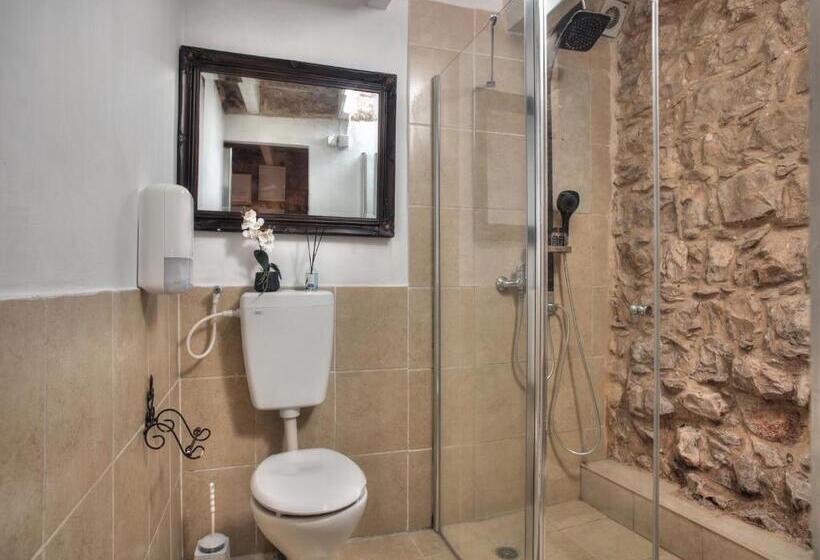 Hotelli אבני החושן   סוויטות יוקרה בצפת העתיקה   Avnei Hachoshen   Luxury Suites In The Old City