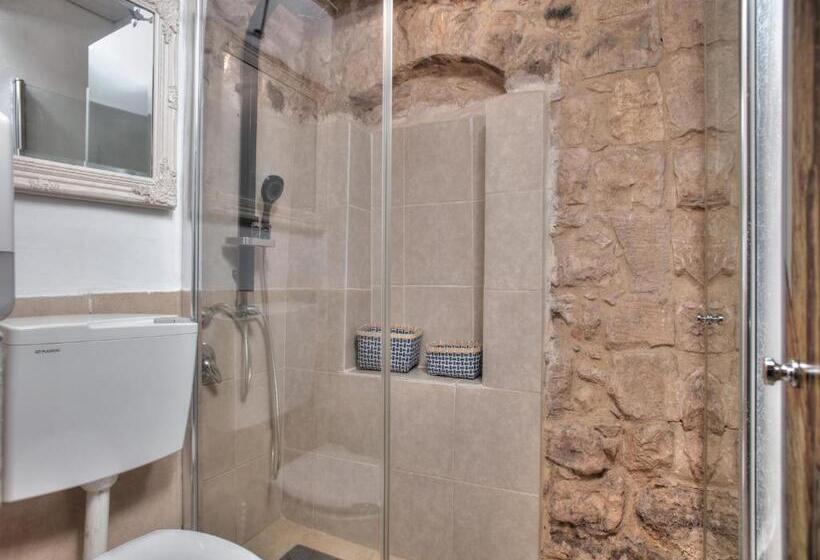 Hotelli אבני החושן   סוויטות יוקרה בצפת העתיקה   Avnei Hachoshen   Luxury Suites In The Old City