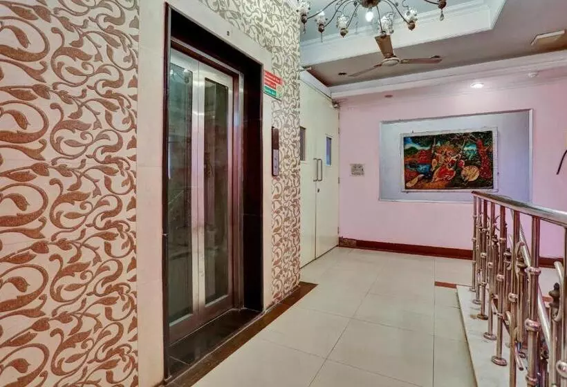 هتل O Abhishek Residency