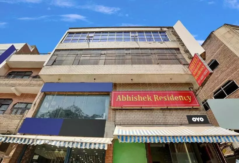 هتل O Abhishek Residency