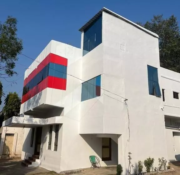 Hotel Tathastu
