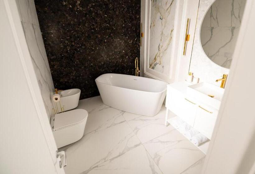 هتل The Penthouse