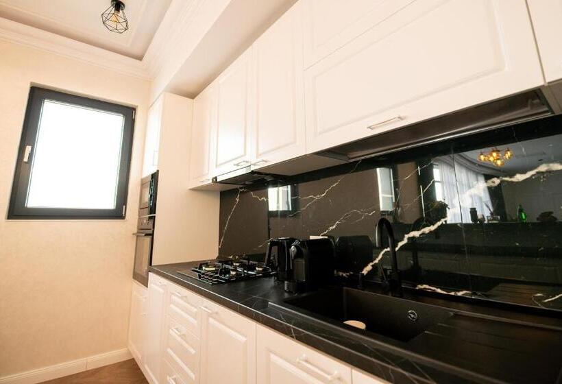 هتل The Penthouse