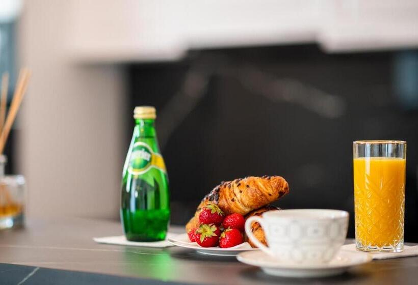 هتل The Penthouse