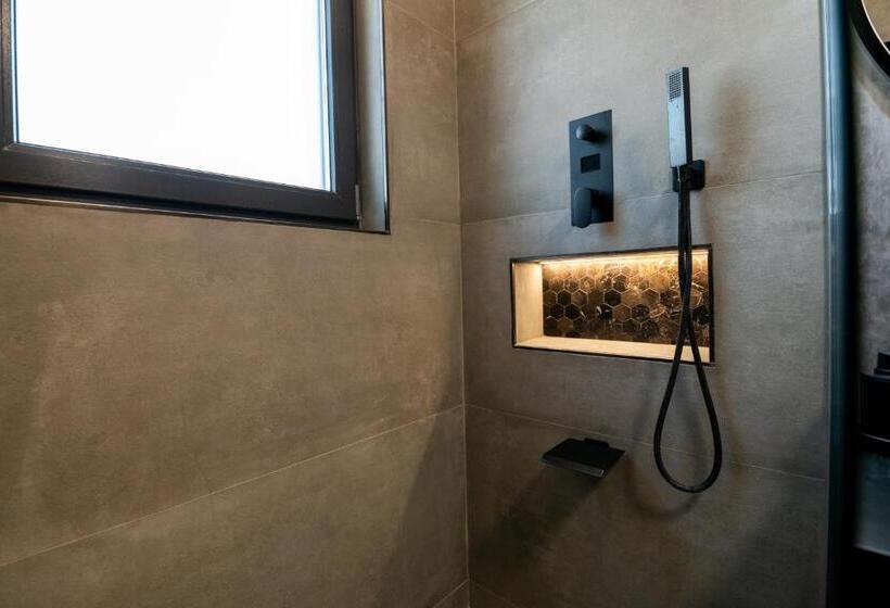 هتل The Penthouse