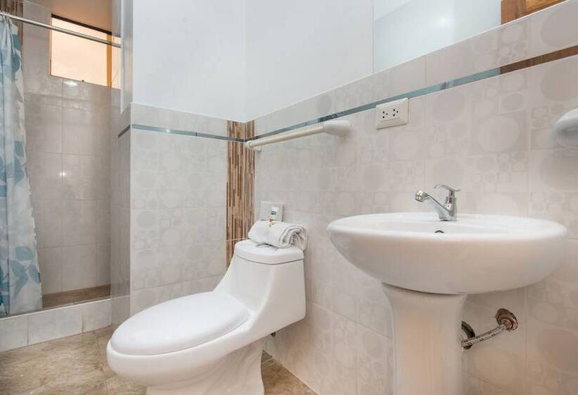 Qoripunku Villa Militar