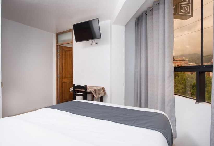 Qoripunku Villa Militar