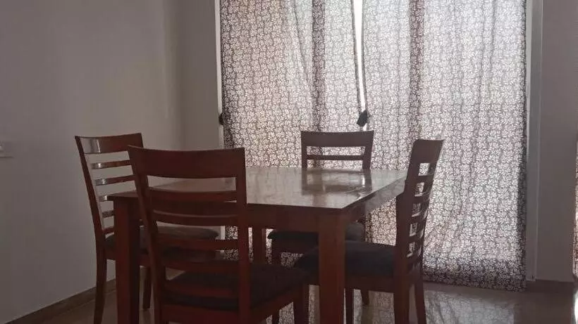 Aamiaismajoitus (B&B) P N A Apartments   Manpada