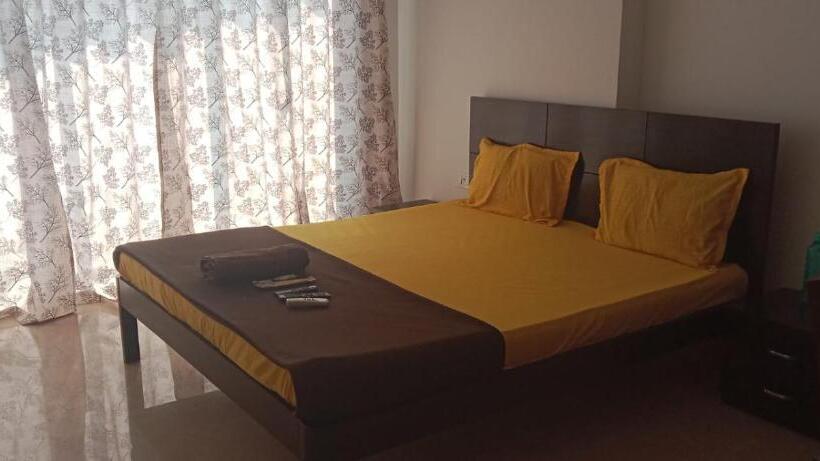 تختخواب و صبحانه P N A Apartments   Manpada