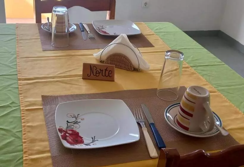 تختخواب و صبحانه Residencial Rosa Criola