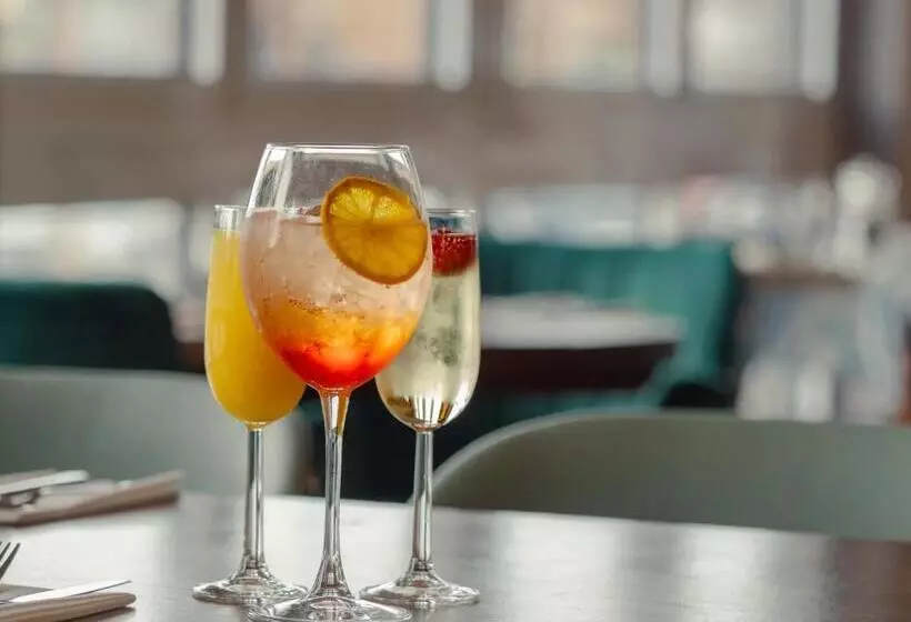 ホテル Rooms At Penarth Marina