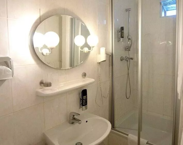 Hotelli Am Kochbrunnen