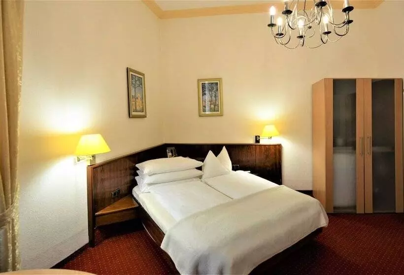 Hotelli Am Kochbrunnen