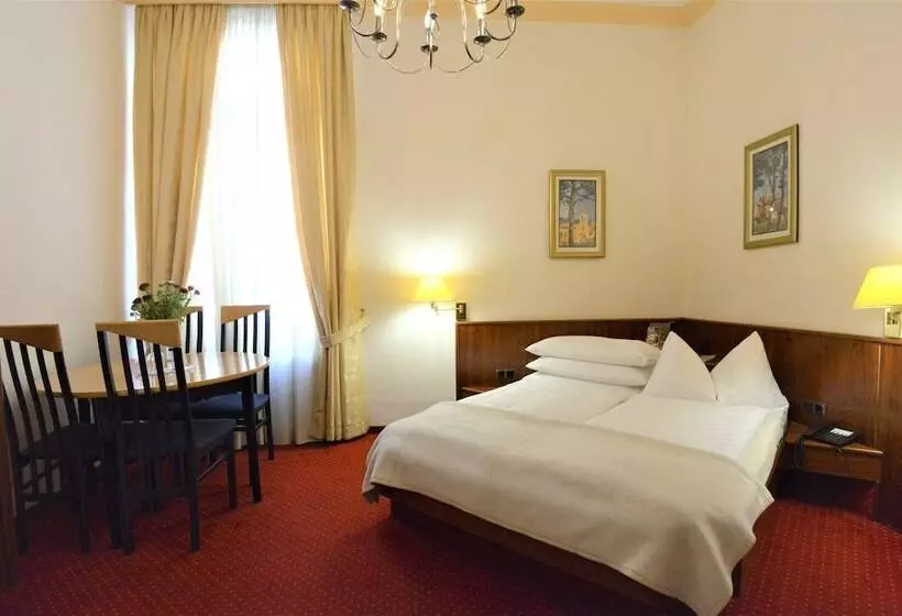 Hotelli Am Kochbrunnen