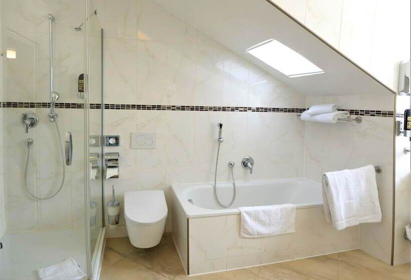 호텔 Am Kochbrunnen