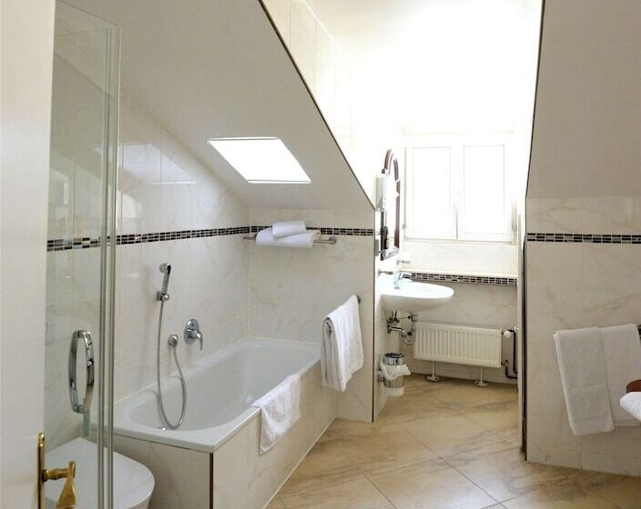 호텔 Am Kochbrunnen