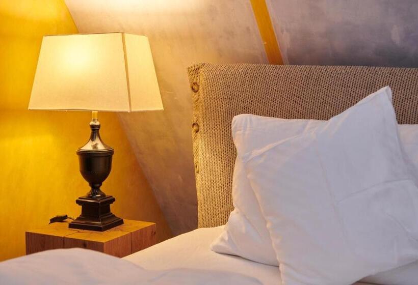 בית מלון כפרי Der Grischäfer