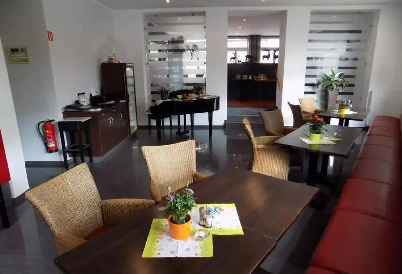 Hotelli Garni Eifeler Hof Mayen