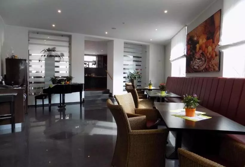 Hotelli Garni Eifeler Hof Mayen