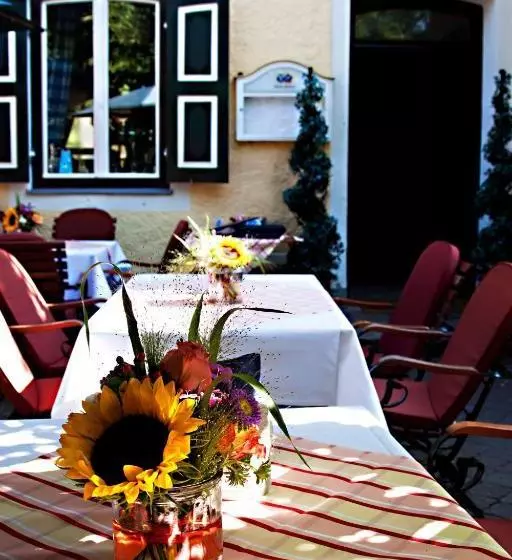 Hotelli Gasthaus Poelt