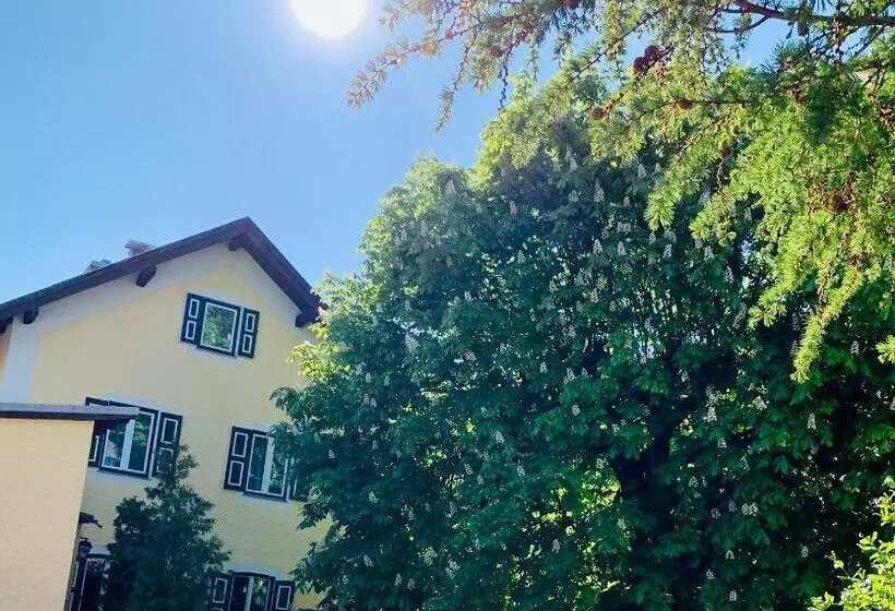 Hotelli Gasthaus Poelt