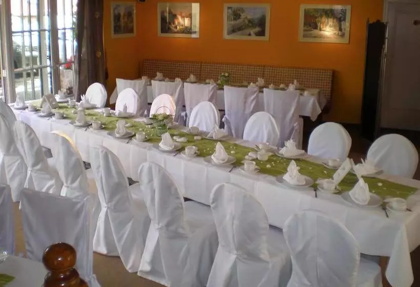 Hotelli Gasthaus Stobbermühle