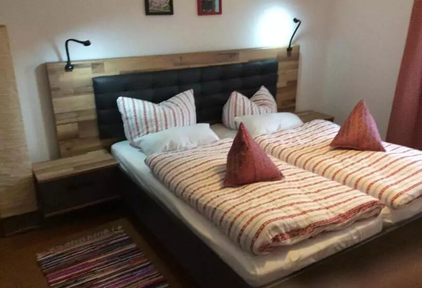 Hotelli Gasthaus Zum Engel