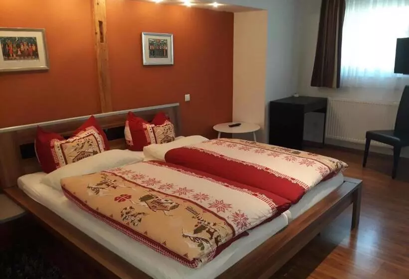 Hotelli Gasthaus Zum Engel