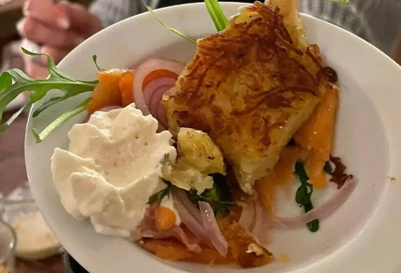 Hotelli Gasthaus Zum Engel