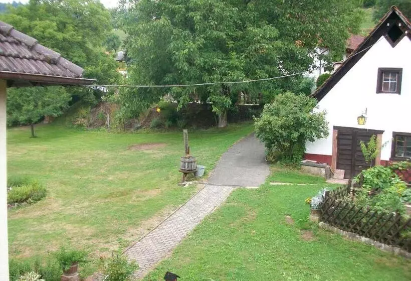 Hotelli Gasthaus Zum Engel