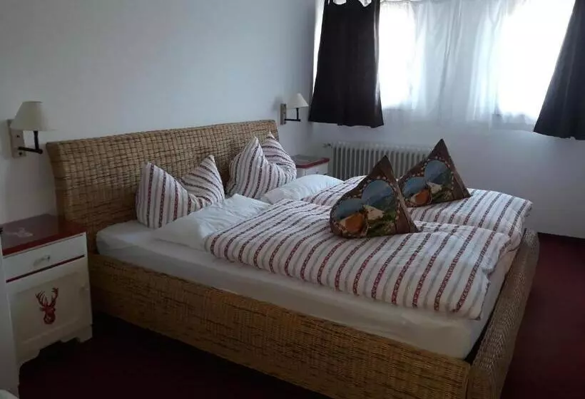 Hotelli Gasthaus Zum Engel