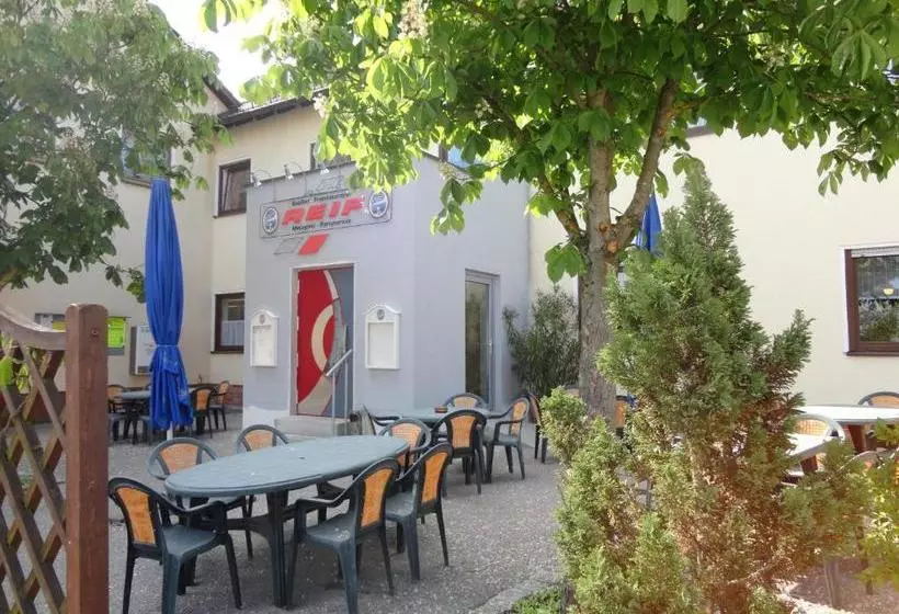 Hotelli Gasthof Reif