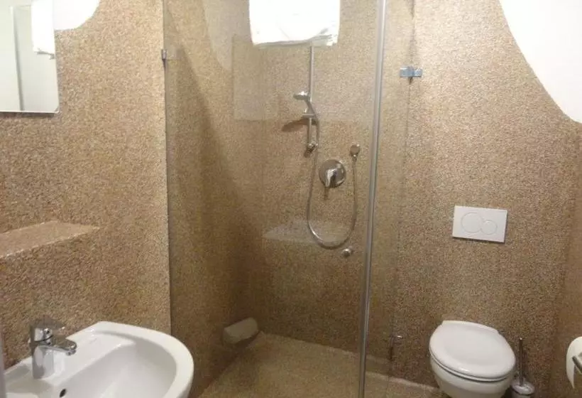 Hotelli Gasthof Reif