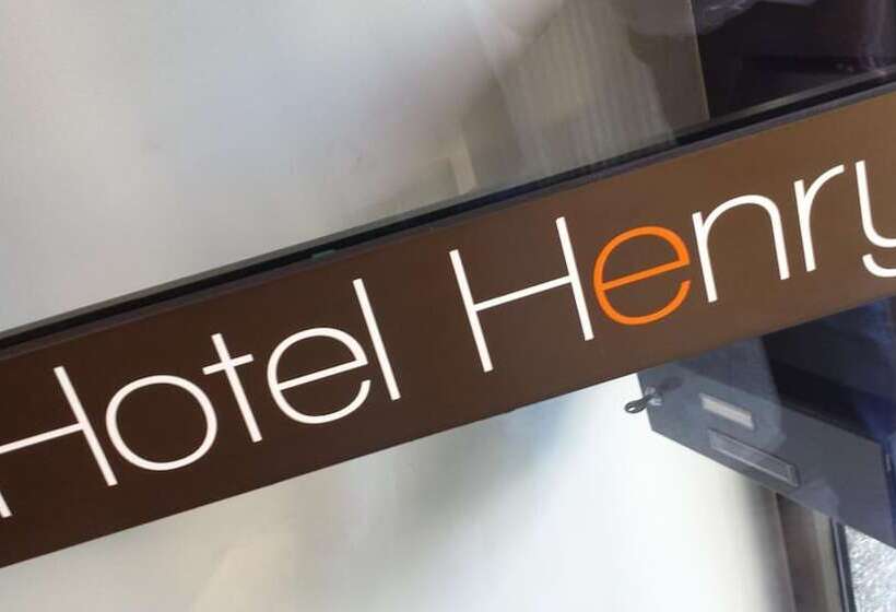 בית מלון כפרי Henry