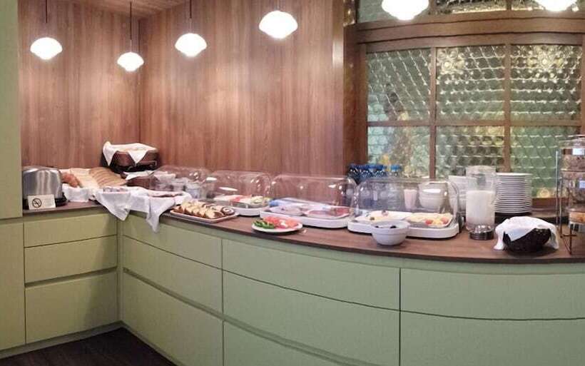 בית מלון כפרי Henry