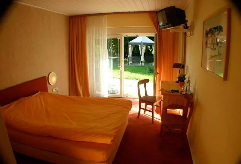 Hotelli La Provence Garni