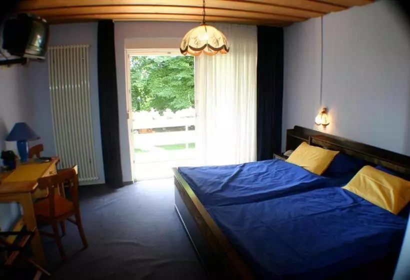 Hotelli La Provence Garni