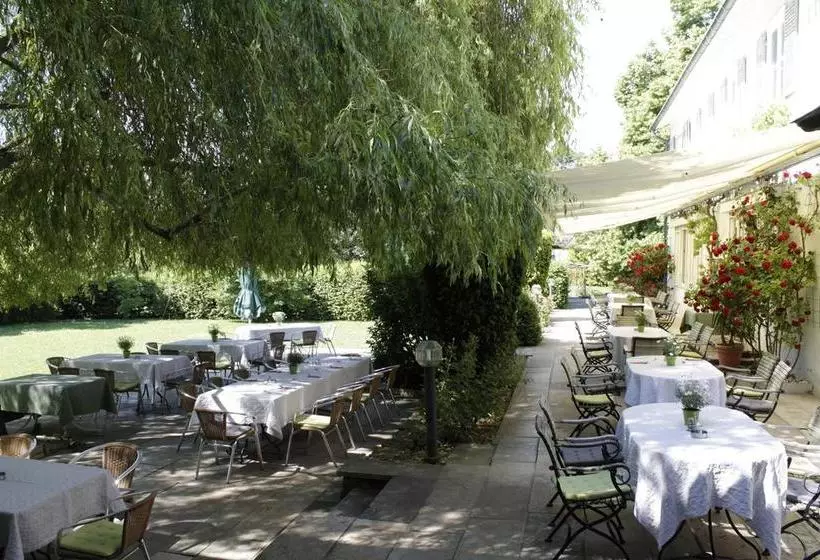 Hotelli Landgut Burg Gmbh