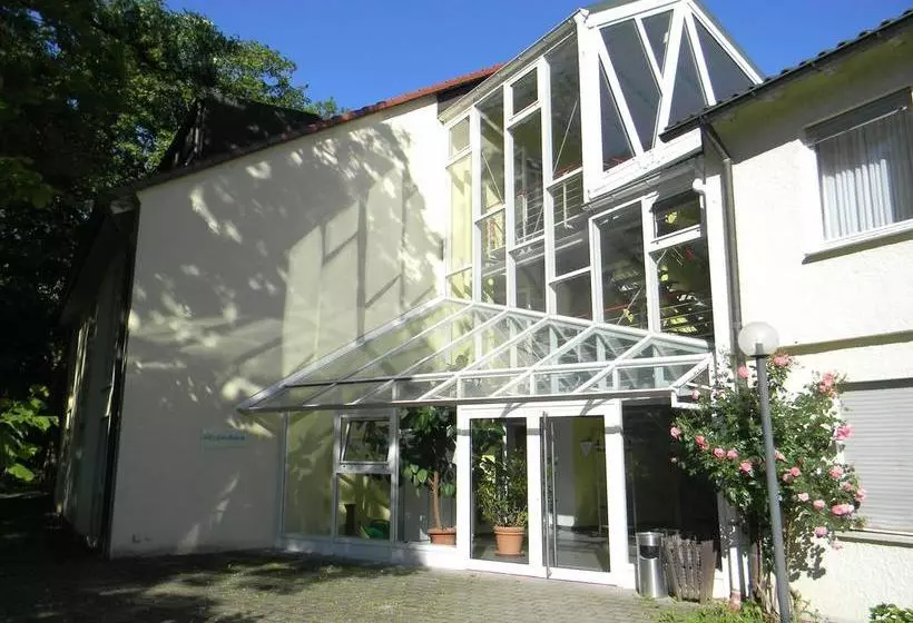 Hotelli Landgut Burg Gmbh