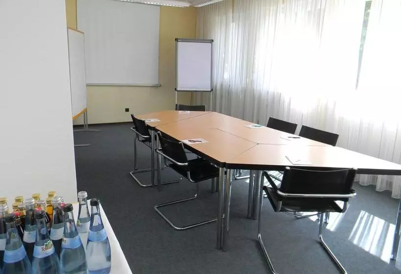 Hotelli Landgut Burg Gmbh