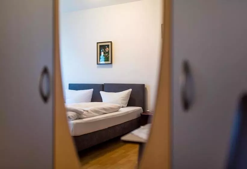 Hotelli Ostermann Garni