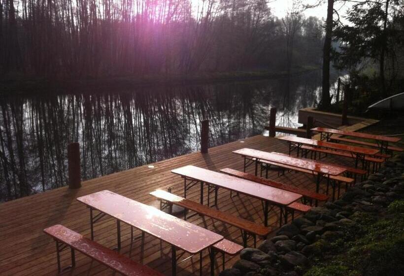 فندق Pension Am Brunnen